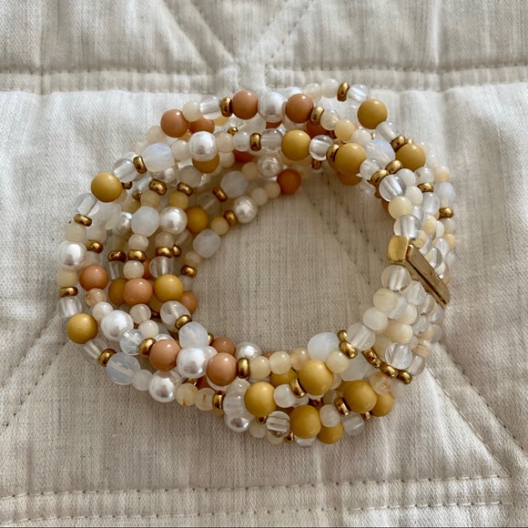 MULTI STRAND BEAD BRACELET IN WHITE TAN AND GOLD - Picture 7 of 7